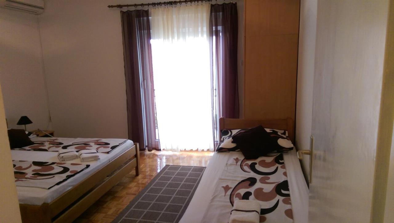 Apartmani Mille Starigrad Paklenica Extérieur photo